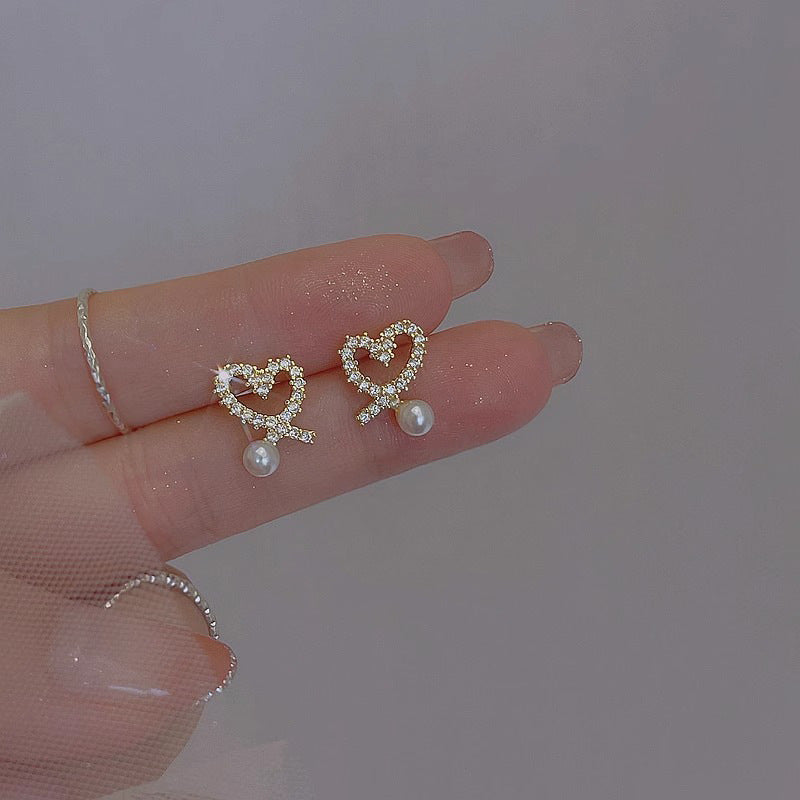 Romantic Pearl Earring for Special Moments