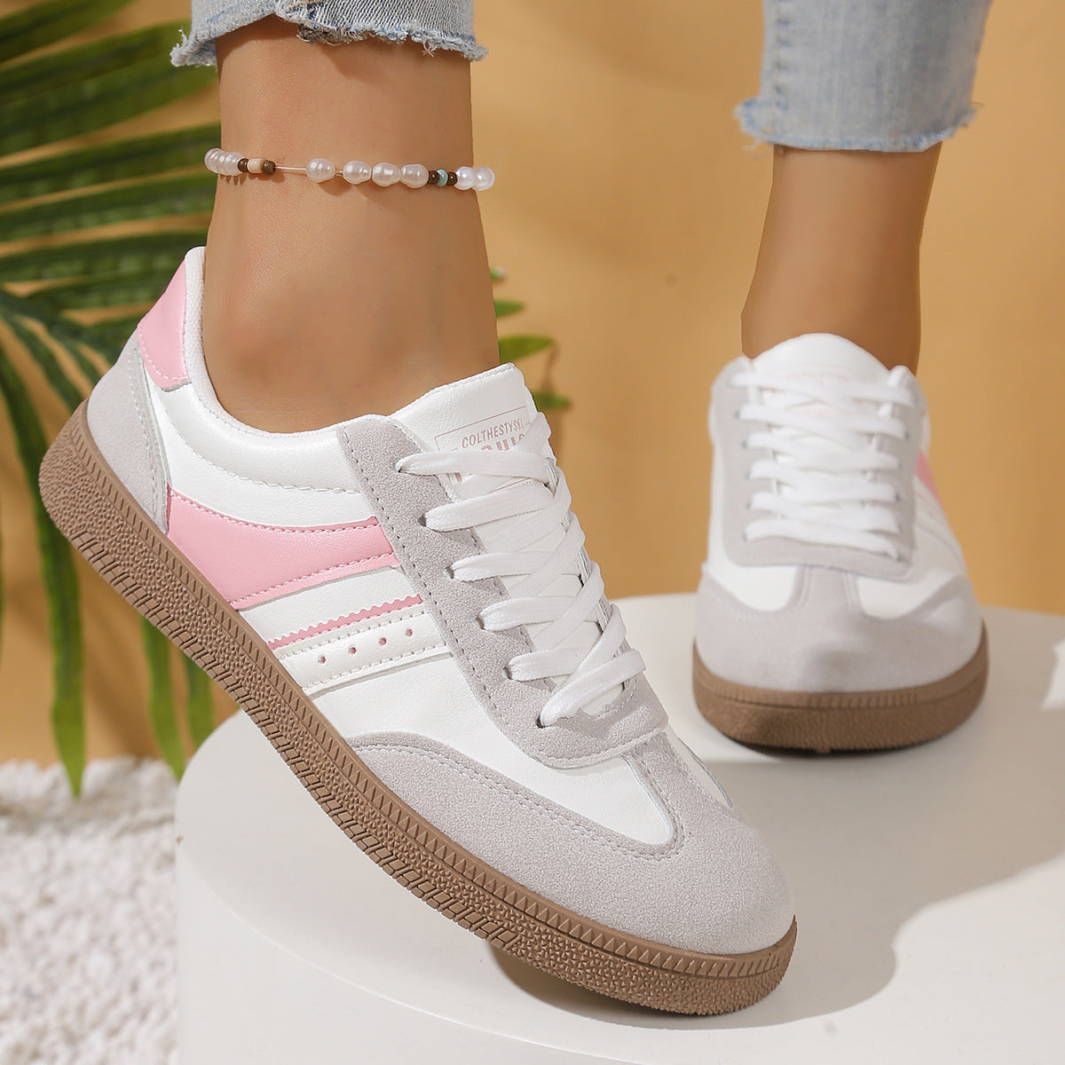 Classic Orthopedic Sneakers with Timeless Style