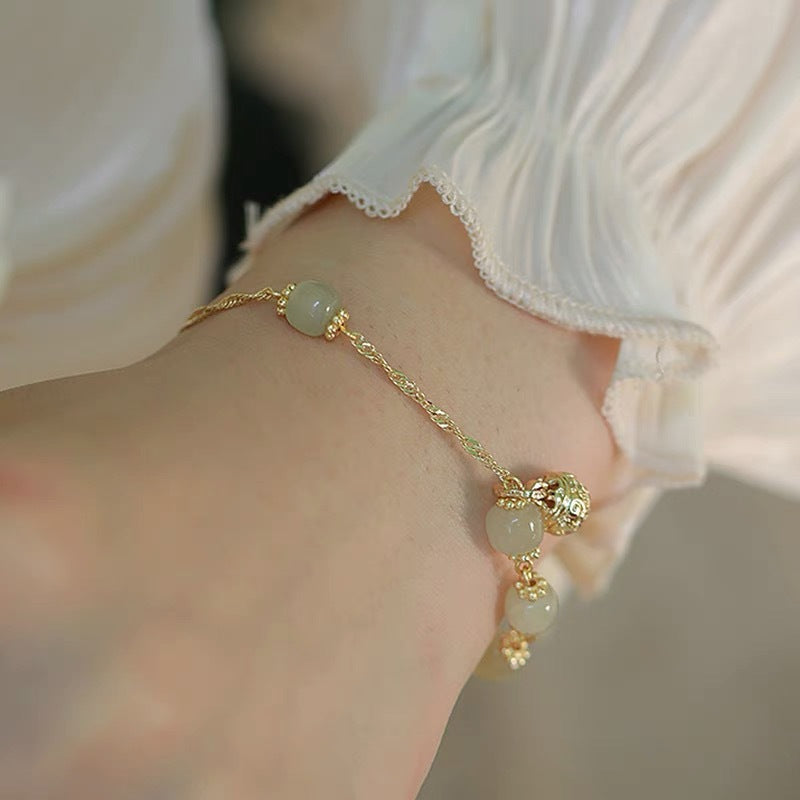 Charming Gold Bracelet for Any Occasion