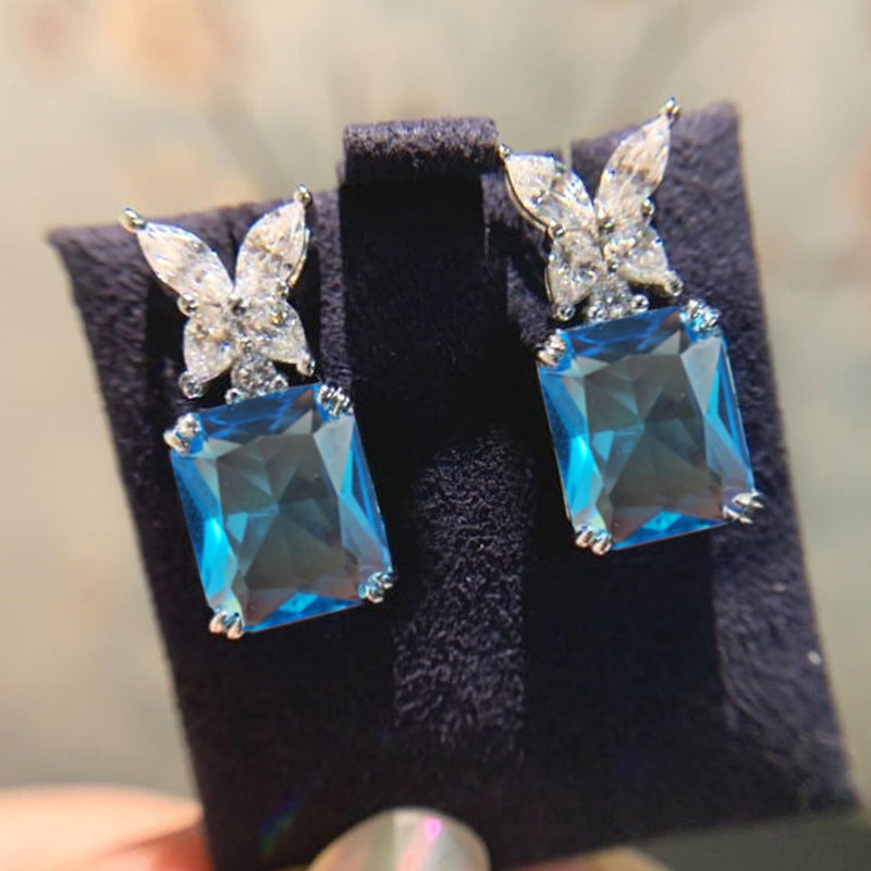Stunning Earring for Daily Wear