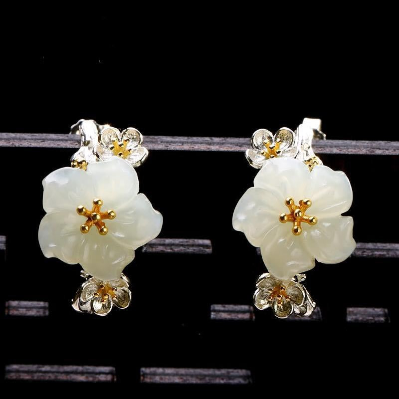 Elegant Silver Earring for Every Occasion