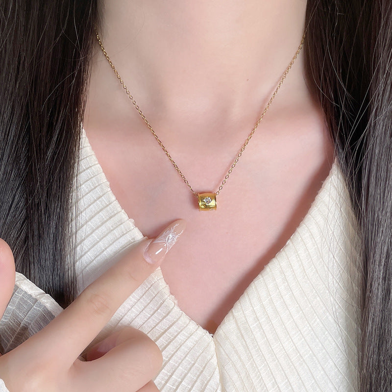 Charming Piece for Any Occasion