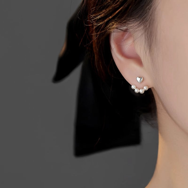 Classic Pearl Earring with Timeless Appeal