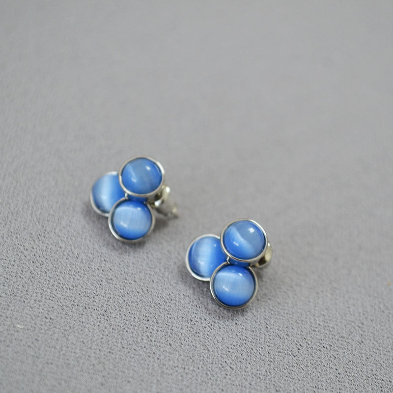 Charming Gold Earring for Any Occasion