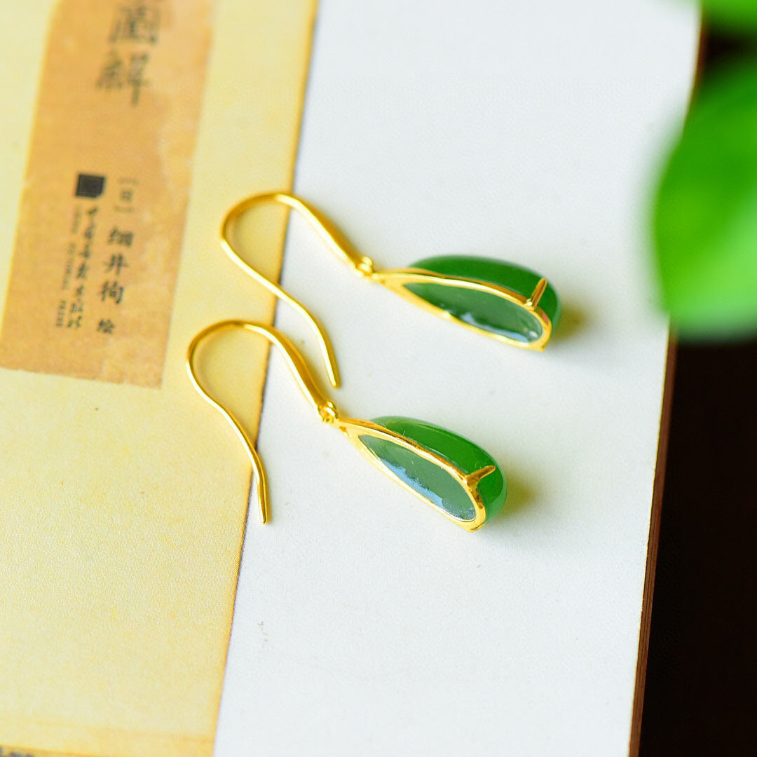 Romantic Gold Earring for Special Moments