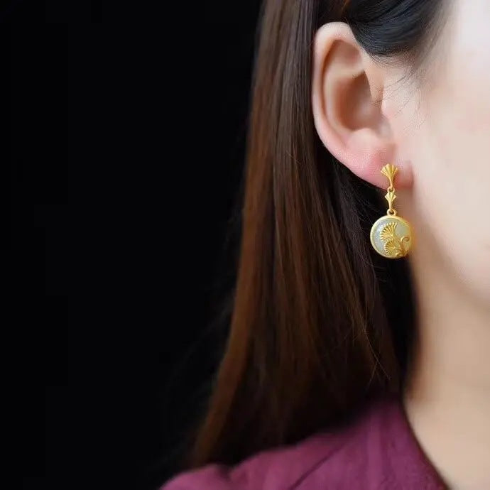 Classic Gold Earring with Timeless Appeal