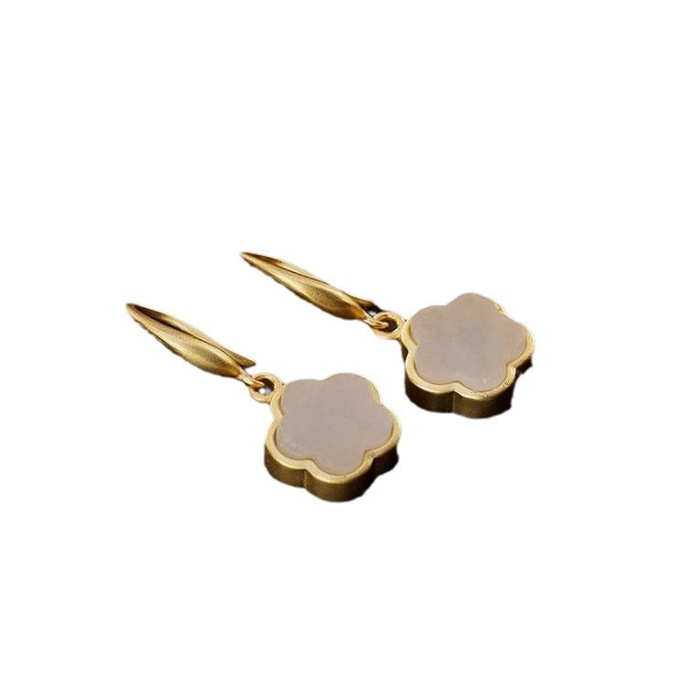 Classic Gold Earring with Timeless Appeal