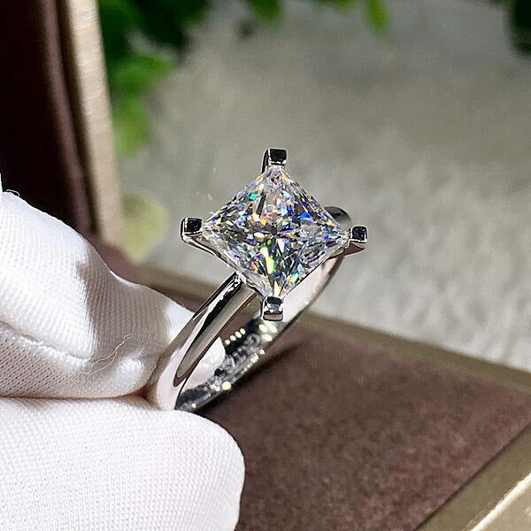 Classic Ring with Timeless Appeal
