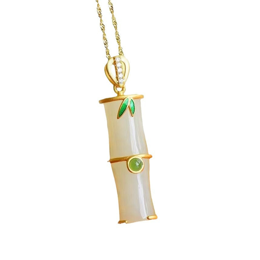 Romantic Silver Necklace for Special Moments