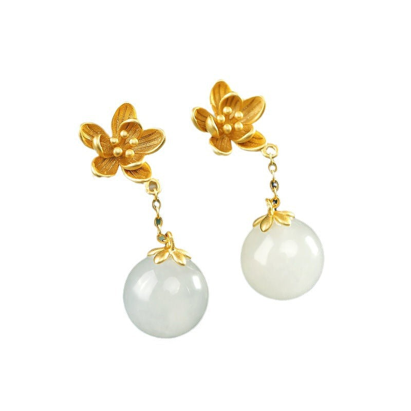 Classic Gold Earring with Timeless Appeal