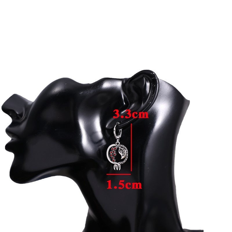 Romantic Silver Earring for Special Moments