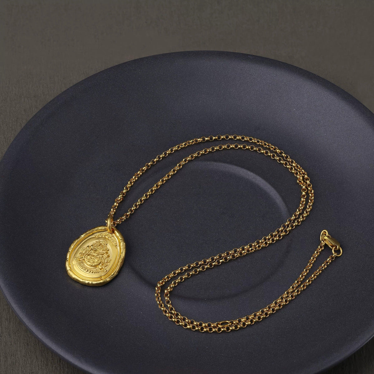 Elegant Piece for Every Occasion
