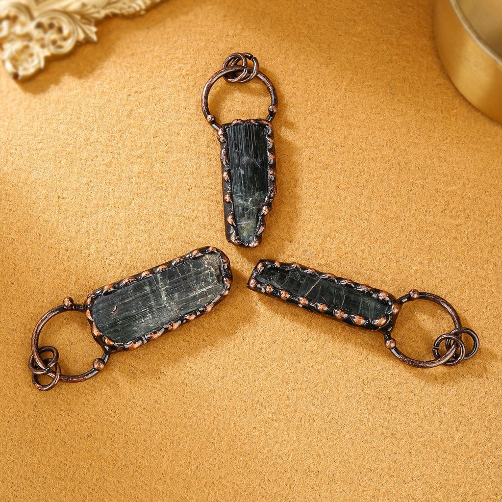 Classic Pendant with Timeless Appeal