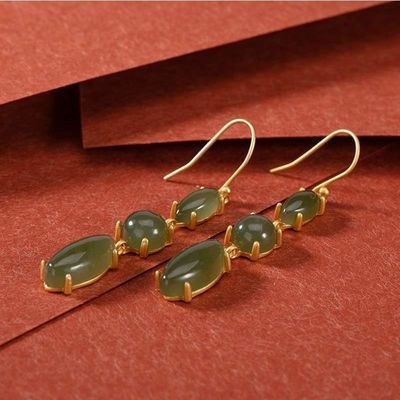 Charming Silver Earring for Any Occasion