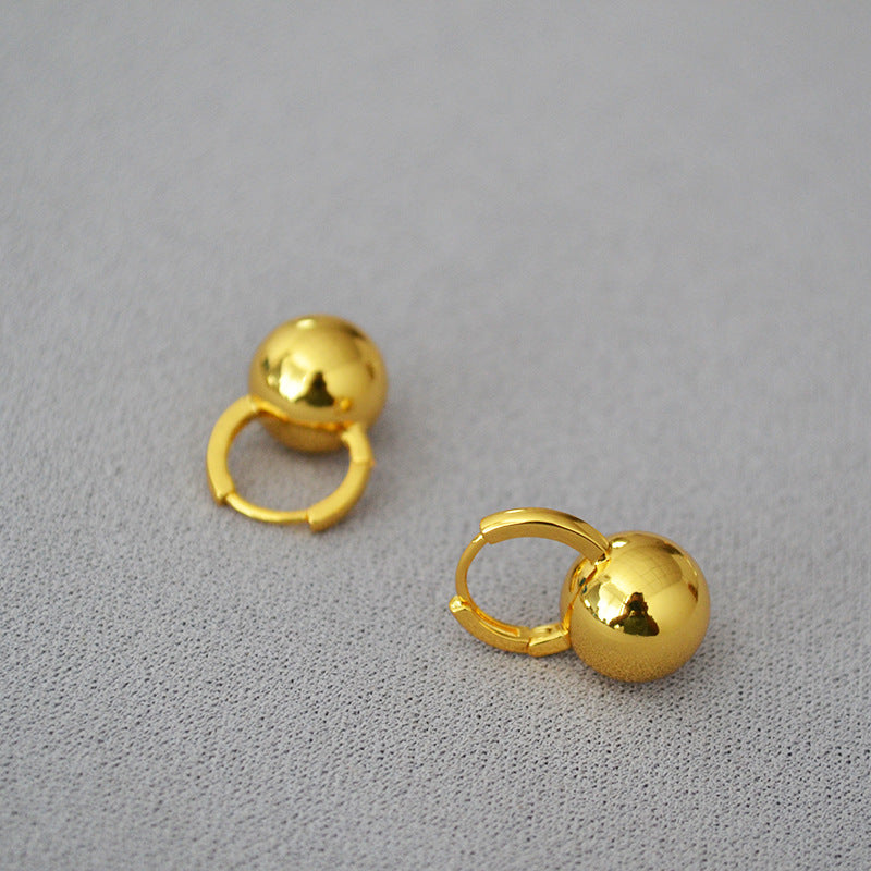 Elegant Gold Earring for Every Occasion