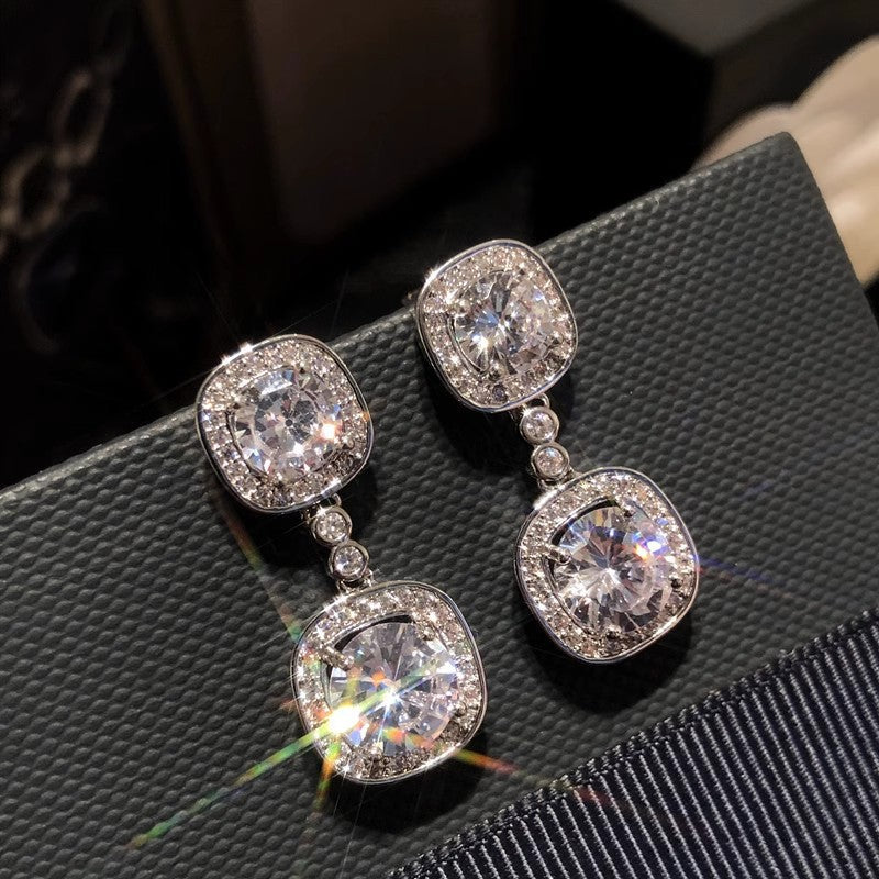 Classic Earring with Timeless Appeal
