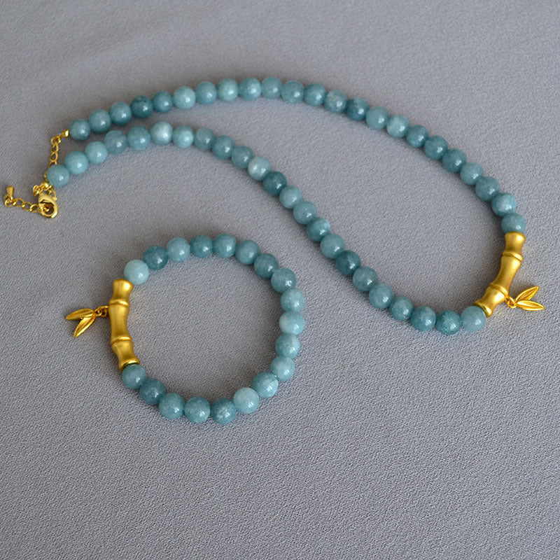 Classic Gold Necklace with Timeless Appeal