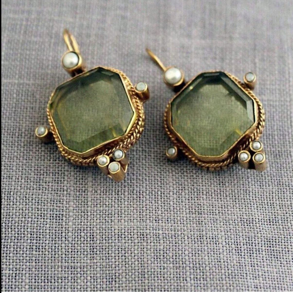 Stunning Earring for Daily Wear