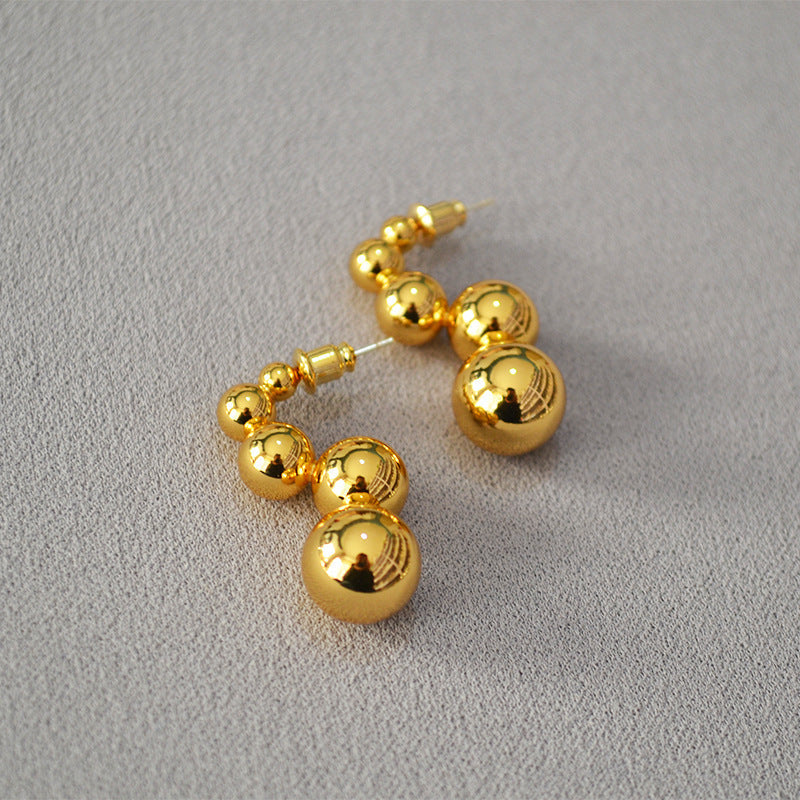 Elegant Gold Earring for Every Occasion