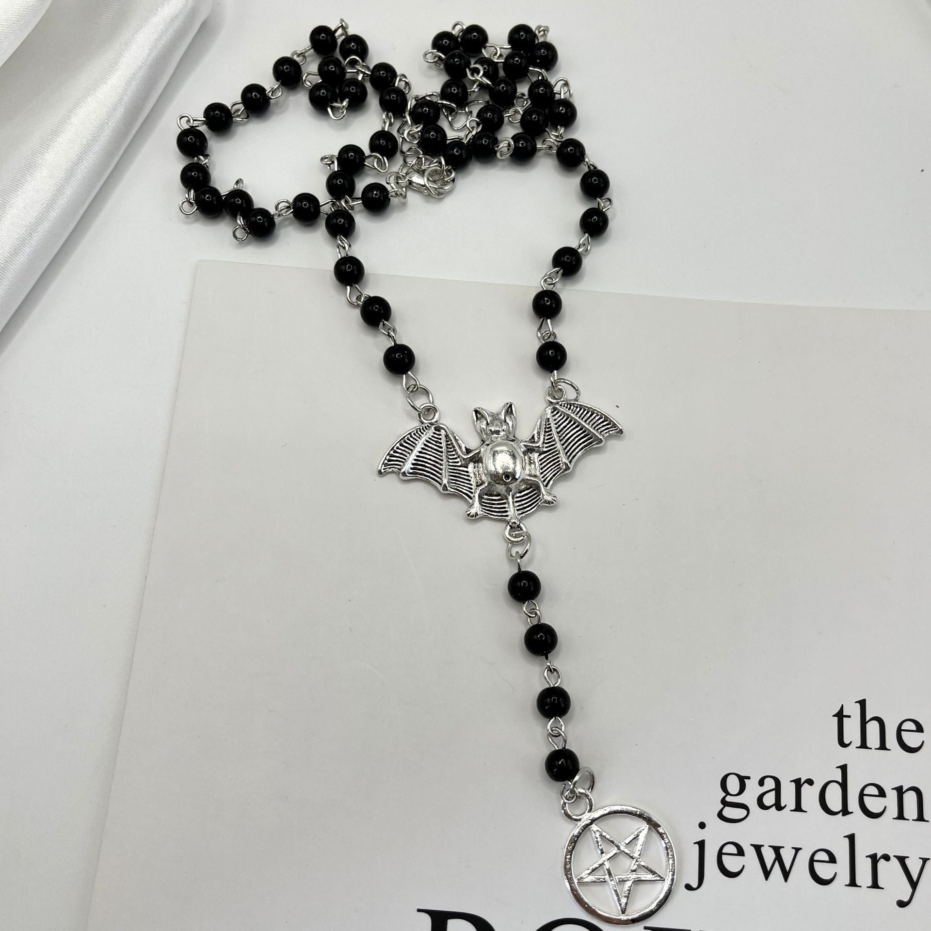 Stunning Silver Necklace for Daily Wear