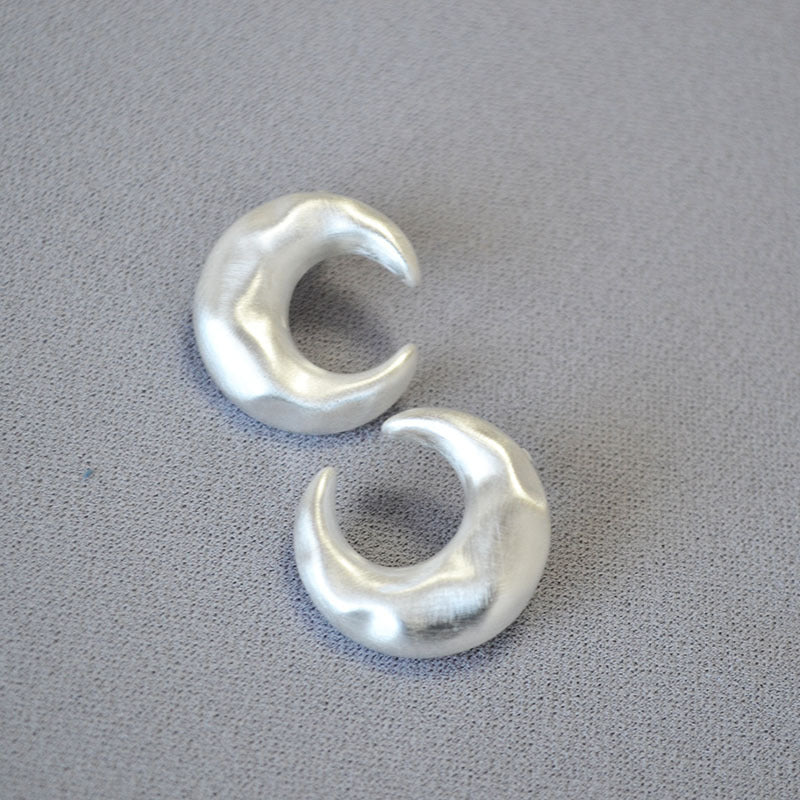 Charming Silver Earring for Any Occasion