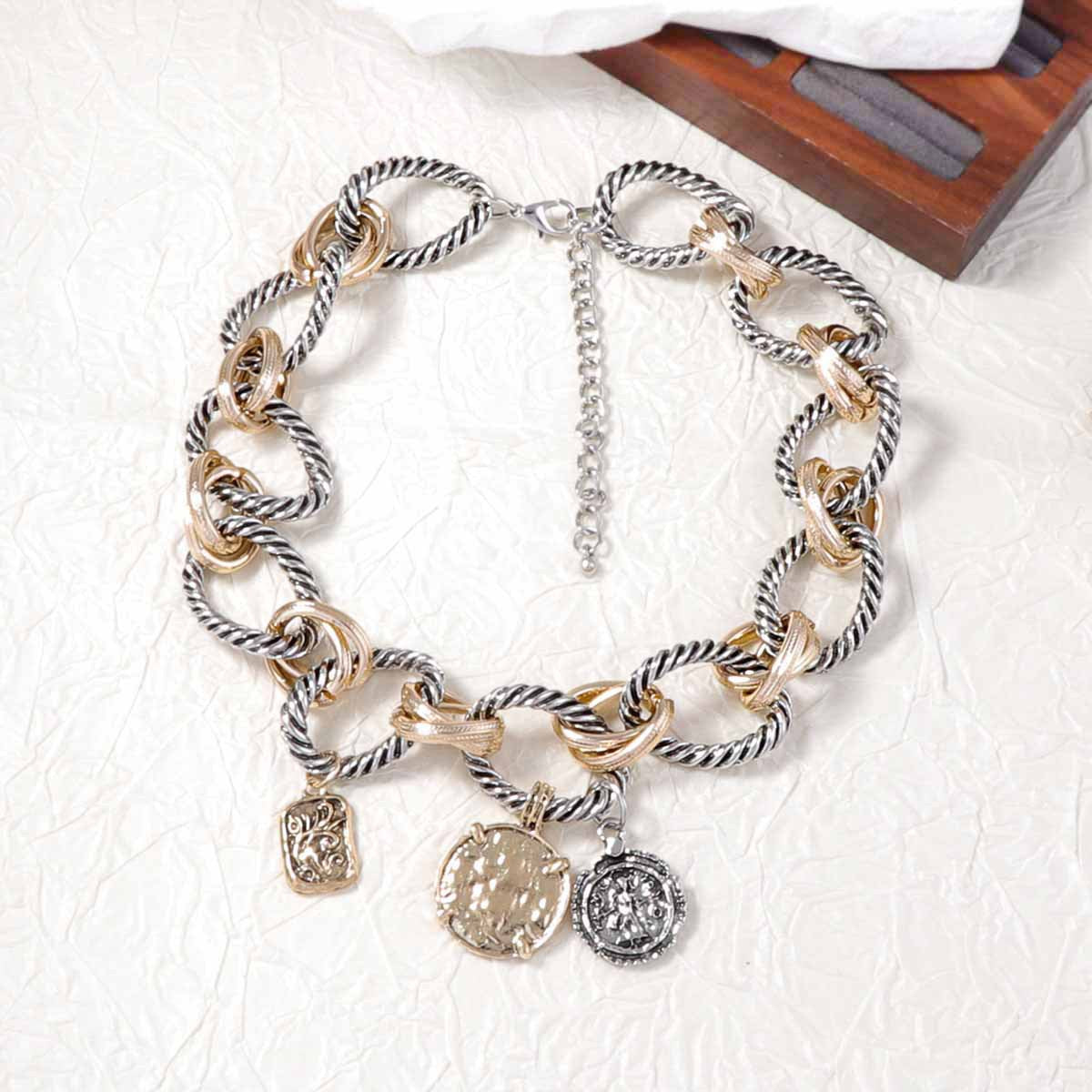 Beautiful Piece with Unique Style
