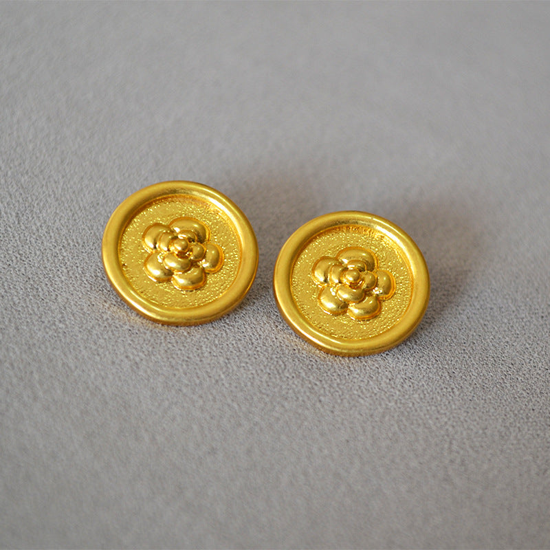 Stunning Gold Earring for Daily Wear