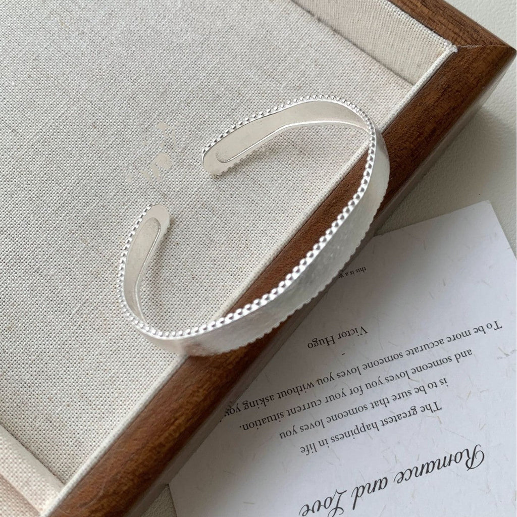 Stunning Silver Bracelet for Daily Wear