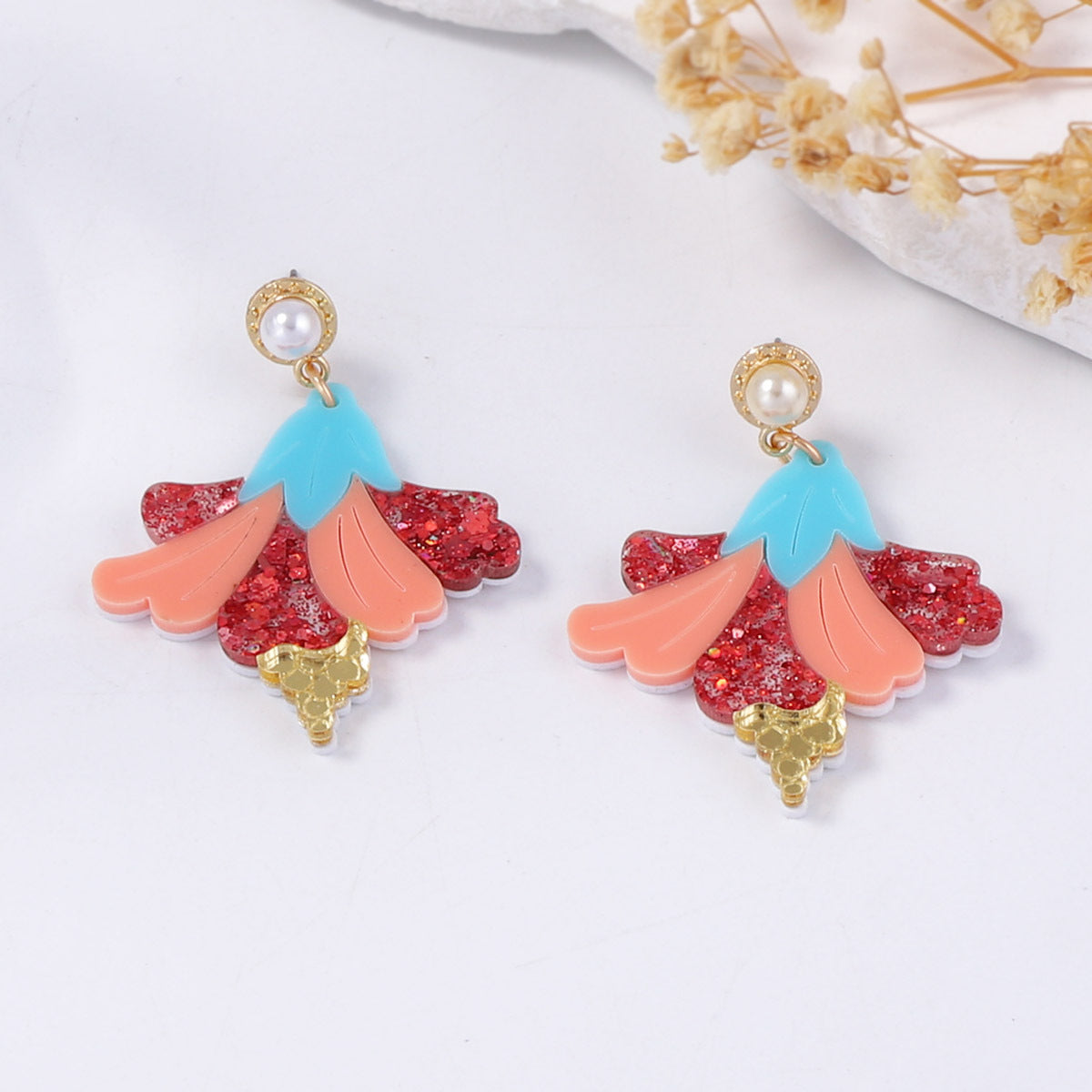 Beautiful Pearl Earring with Unique Style