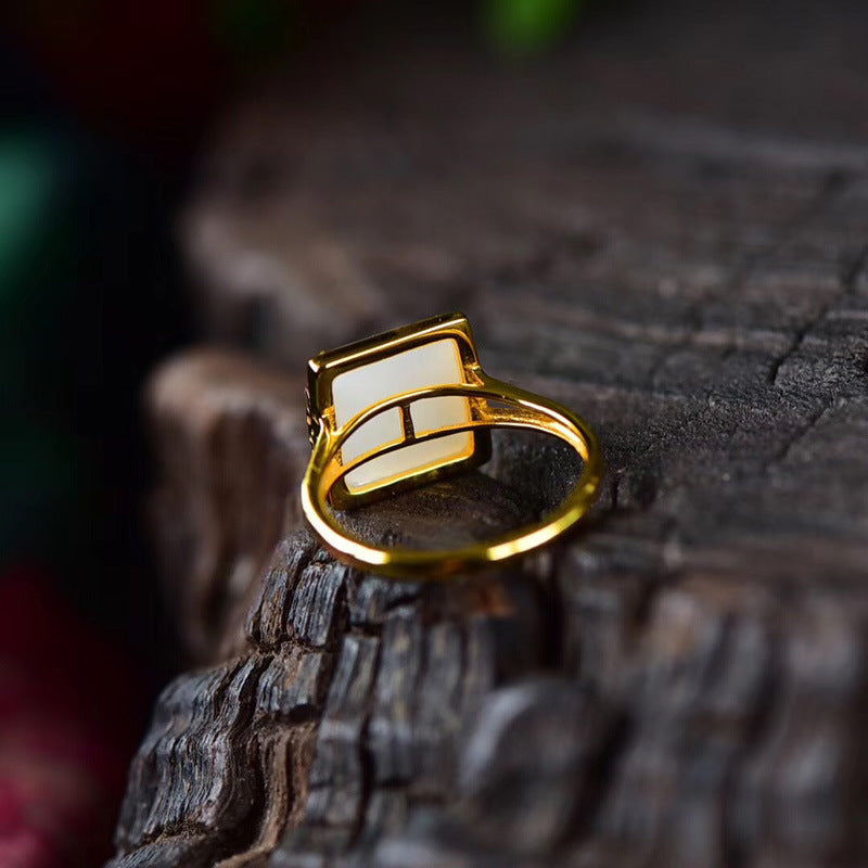 Charming Silver Ring for Any Occasion
