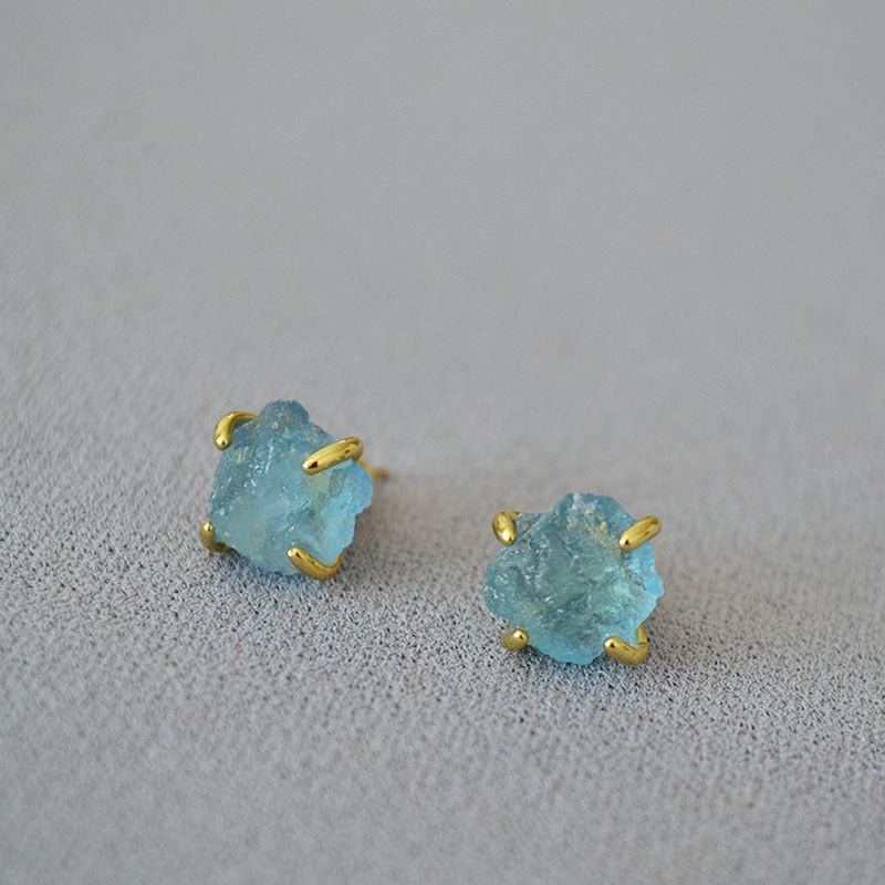Romantic Gold Earring for Special Moments