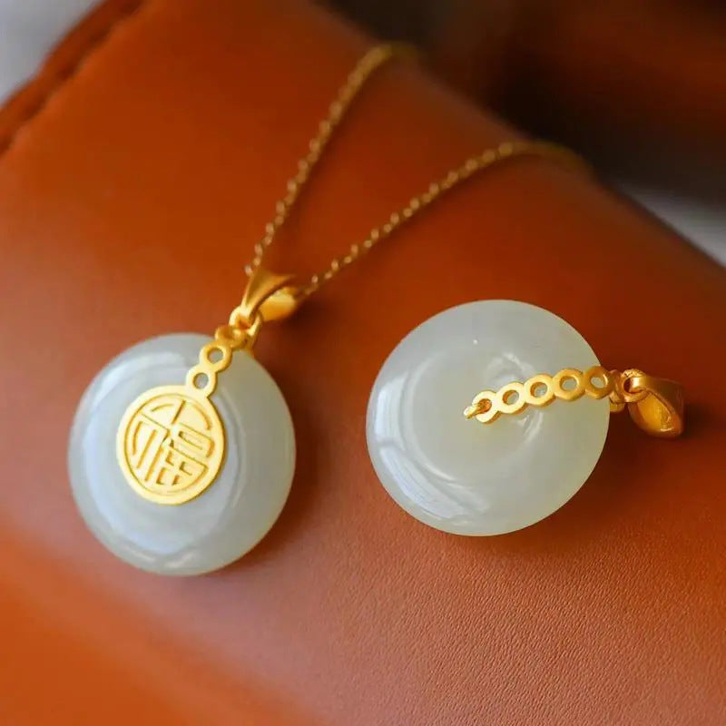 Elegant Silver Pendant for Every Occasion