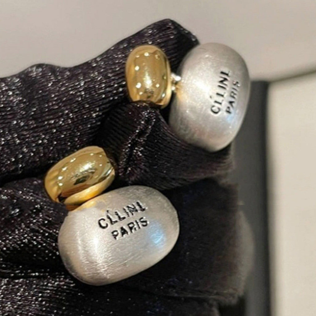 Romantic Gold Earring for Special Moments