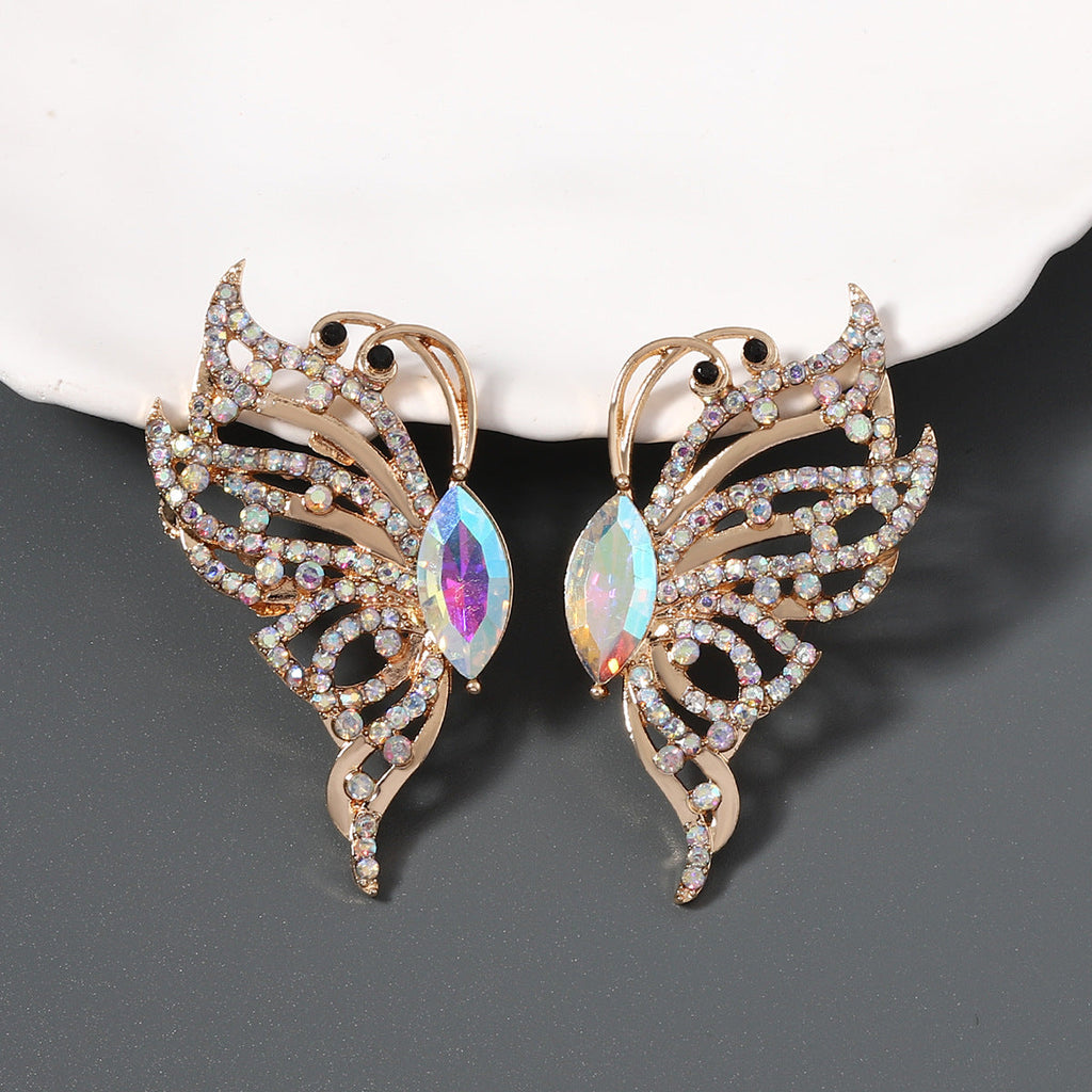 Charming Earring for Any Occasion