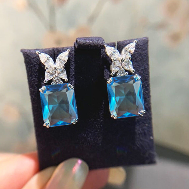Stunning Earring for Daily Wear