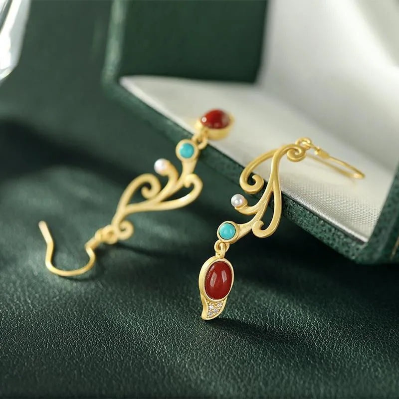 Romantic Gold Earring for Special Moments