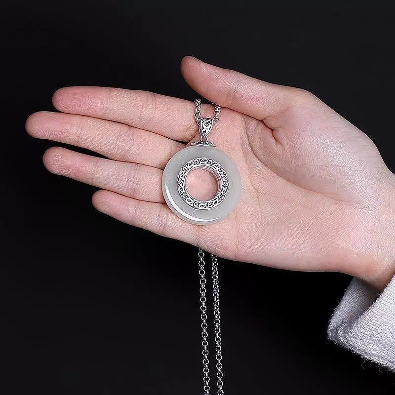 Charming Silver Pendant for Any Occasion
