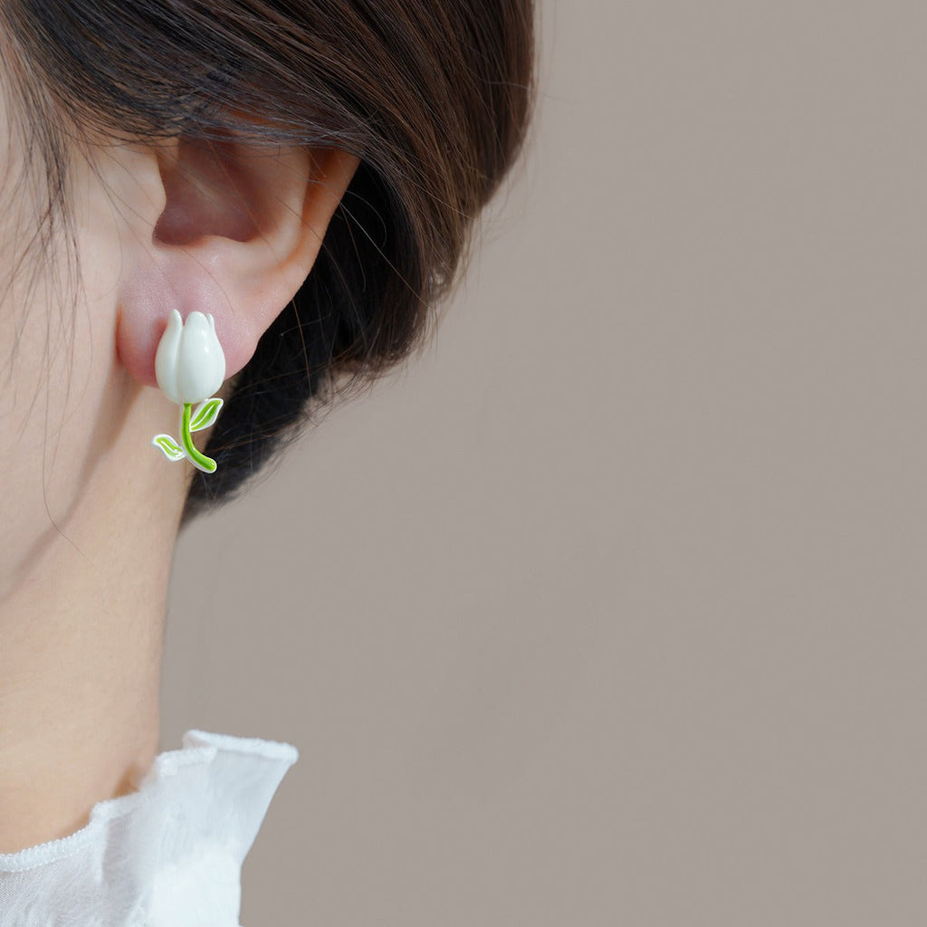 Charming Earring for Any Occasion