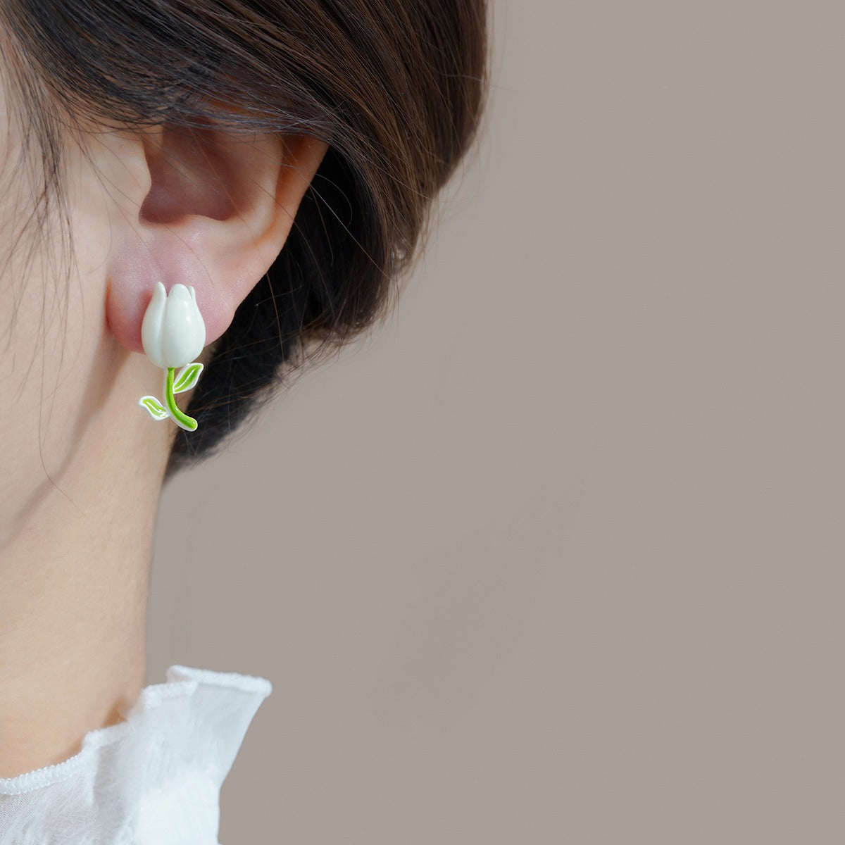Charming Earring for Any Occasion