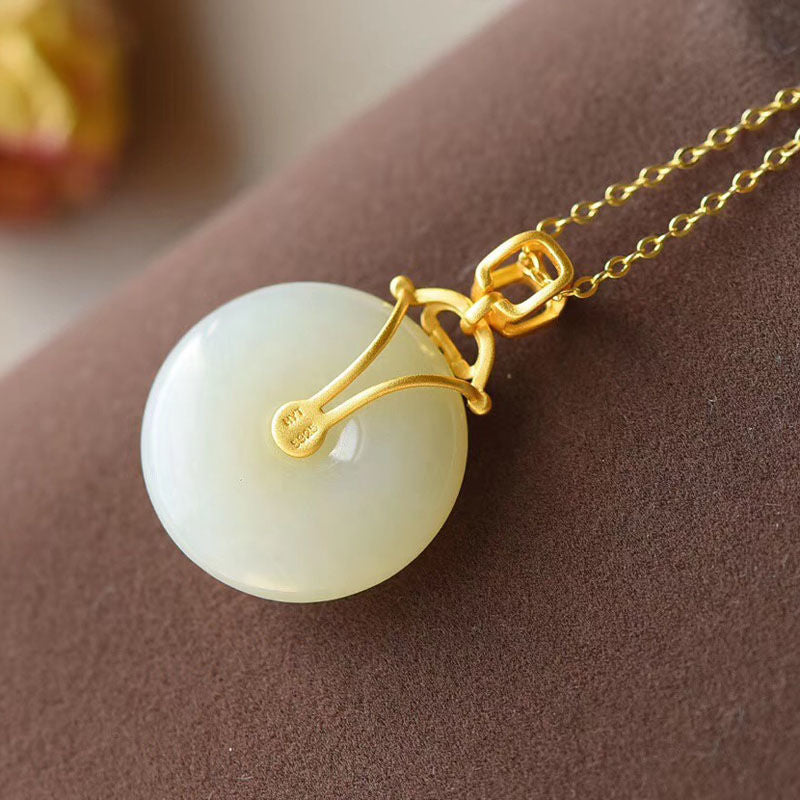 Classic Necklace with Timeless Appeal