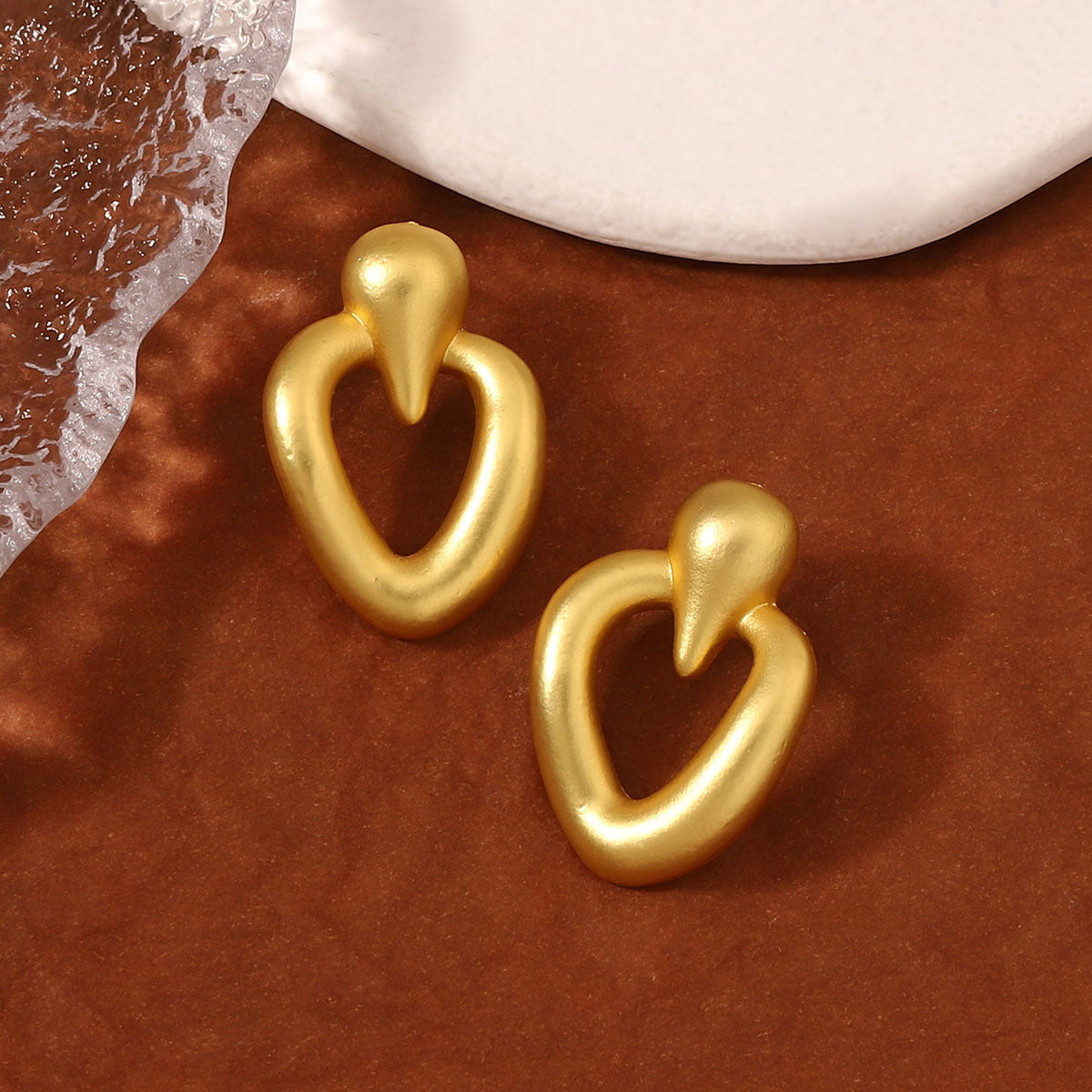 Romantic Gold Earring for Special Moments