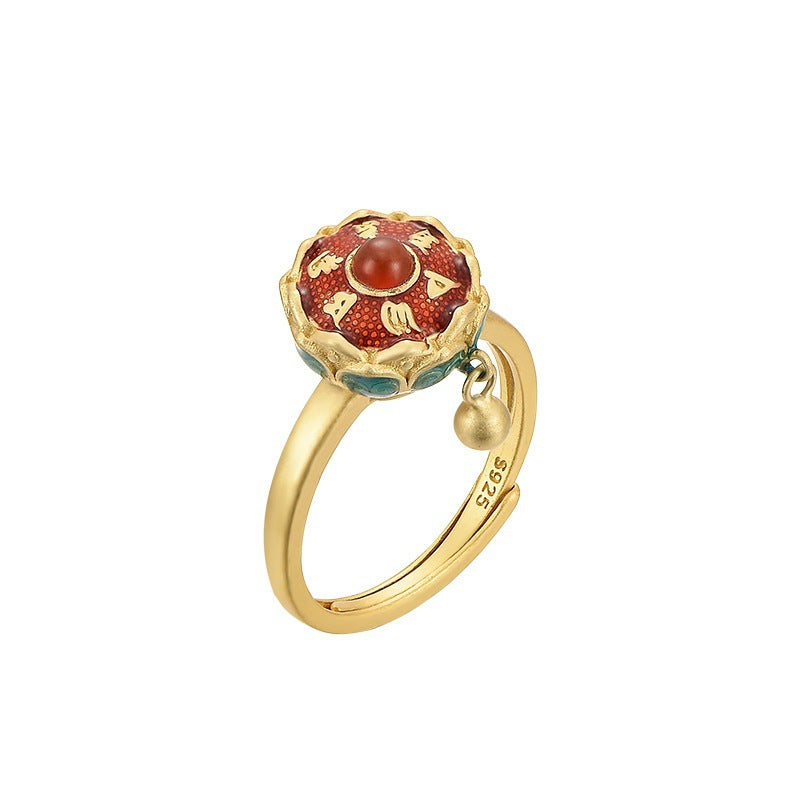 Classic Silver Ring with Timeless Appeal