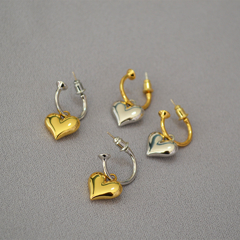 Beautiful Gold Earring with Unique Style