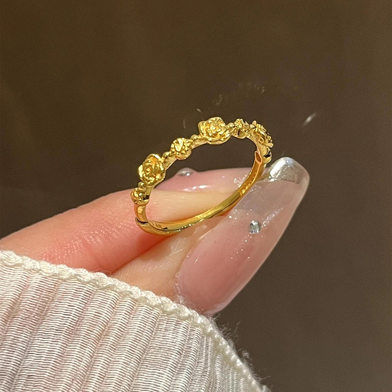 Charming Gold Ring for Any Occasion