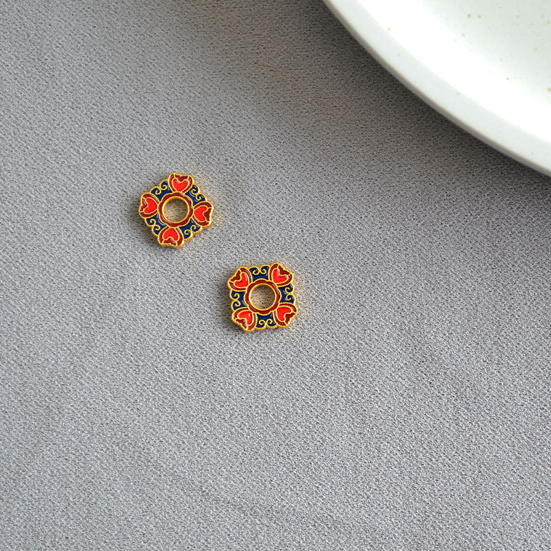 Beautiful Gold Earring with Unique Style