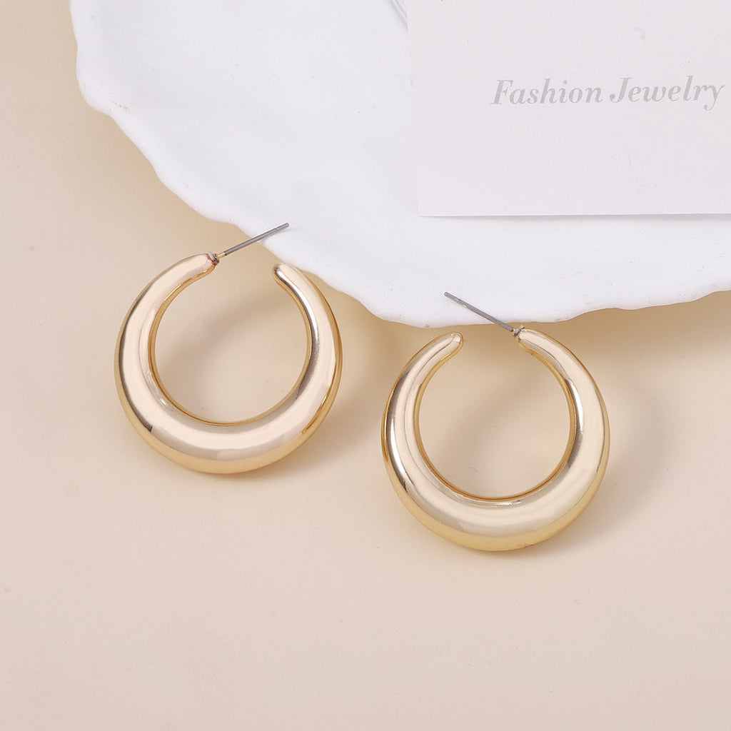 Classic Earring with Timeless Appeal