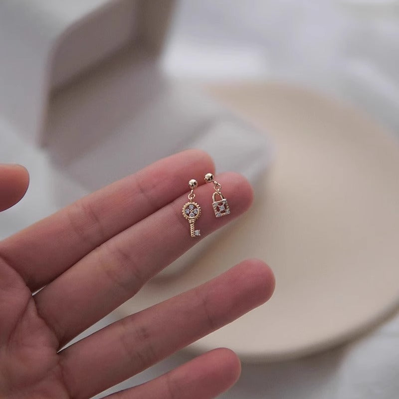 Stunning Earring for Daily Wear