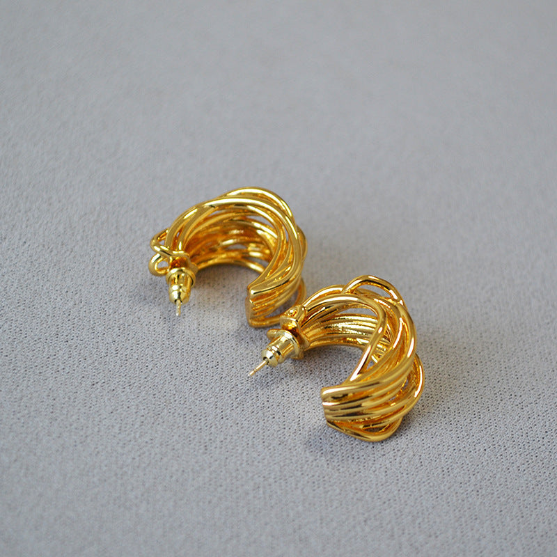 Beautiful Gold Earring with Unique Style