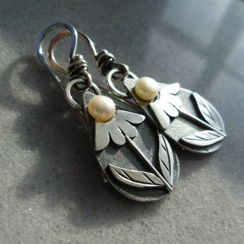 Charming Pearl Earring for Any Occasion