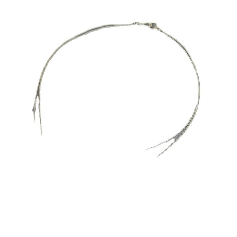 Romantic Silver Necklace for Special Moments